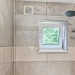 1 Bedroom Cozy Home In Sarbinowo *