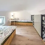 1 Bedroom Cozy Home In Sarbinowo Дом отдыха